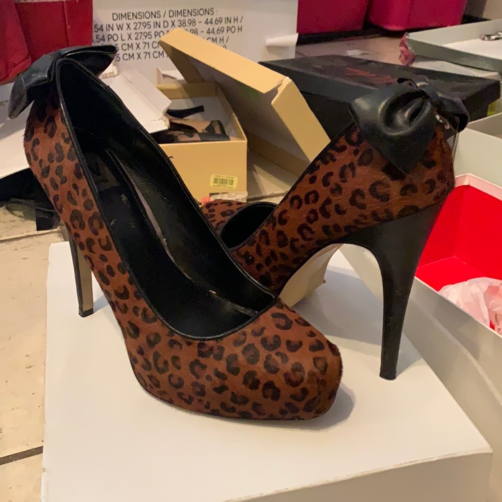 Doice Vita Cheetah print heels